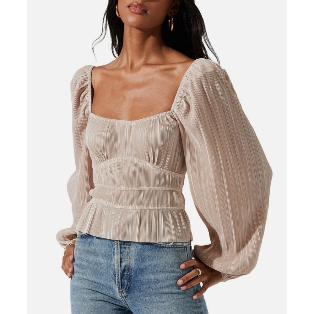 NEW ASTR Pearl Long Puff Sleeve Peplum Top